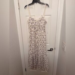 ASTR the Label Floral White and Purple Women's Maxi Dress - L